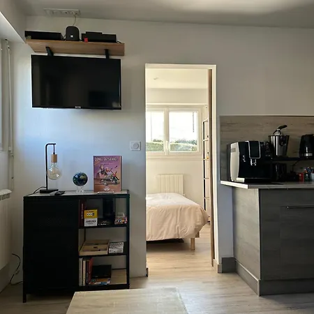 Apartment T2 En Bord De Et Port ! *